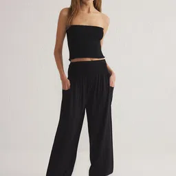 Trendyol Women Regular Fit Mid-Rise Flat-Front Trousers-picture-41