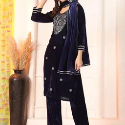 DIVASTRI Women Ethnic Motifs Embroidered Regular Thread Work Velvet Kurta with Trousers & With Dupatta-picture-29