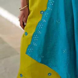 KALINI Floral Embroidered V-Neck Straight Kurta With Trouser & Dupatta image 5