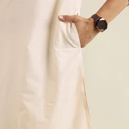 House of Pataudi Embroidered Jashn Kurta with Trousers image 4