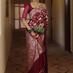 YAMUNE Floral Zari Pure Silk Handloom Banarasi Saree-picture-13