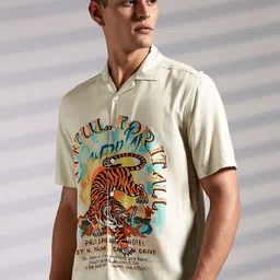 Eszett Graphic Printed Cuban Collar Casual Shirt-picture-53