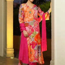 Aaghnya Women Pink Kurta Sets image 4