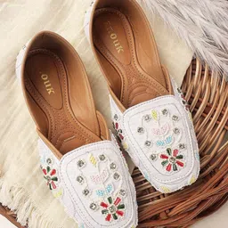 Anouk Women Embellished Ethnic Ballerinas Flats-image-2
