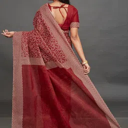 Rani Saahiba Floral Block Printed Pure Cotton Saree With Unstitched Blouse Piece image 2