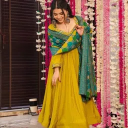 Previah Women Ethnic Motifs Embroidered Panelled Thread Work Silk Georgette Kurta with Palazzos & With image 2