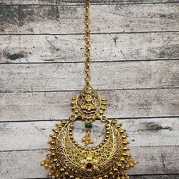 Women Click Stones Studded Jewellery Set image 3