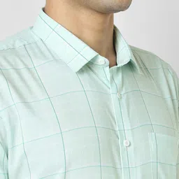 Van Heusen Men Slim Fit Windowpane Checked Spread Collar Formal Shirt image 4