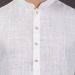 EKYAA Men Floral Printed Thread Work Kurta image 5
