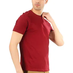 PULP Men Solid Round Neck Cotton T-shirt image 4