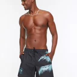 Trendyol Men Tropical Printed Regular Shorts image 3