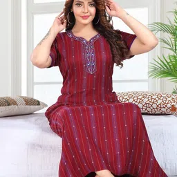 TRUNDZ Red Organic Cotton Maxi Printed Nightdress-picture-39