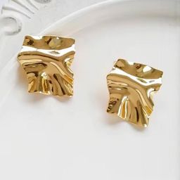 VAGHBHATT Gold-Plated Alloy Studs Earrings-picture-6