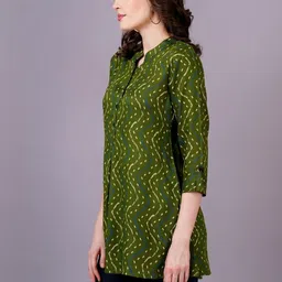 Jyoti Women Green Rayon Printed Mandarin Collar Top image 4