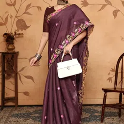 DIVASTRI Floral Embroidered Heavy Work Saree image 4