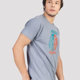 Greylongg Men Printed Pockets T-shirt image 3