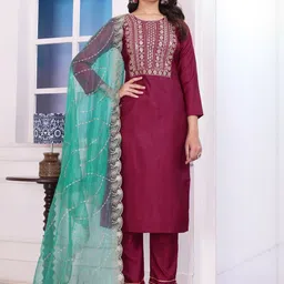 AVNISA ENTERPRISE Floral Yoke Design Thread Work Straight Kurta With Trousers & Dupatta image 3