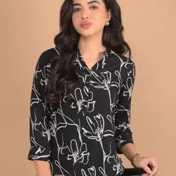Crimsoune Club Women Mandarin Collar Three-Quarter Sleeves Top-picture-41