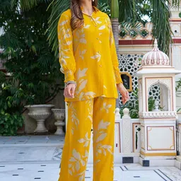 VIBE VISION Printed Shirt Collar Neck Shirt With Trousers Co-Ords image 2