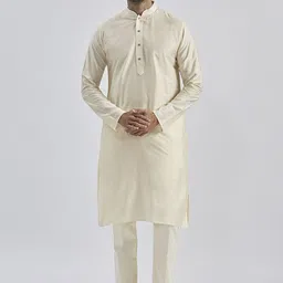 VASTRAMAY Men Self-Design Mandarin Collar Sherwani Set image 2