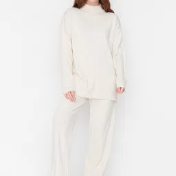 Trendyol T-Shirt & Trousers Co-ords-picture-19