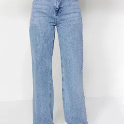 Trendyol Women Mid-Rise Clean Look Heavy Fade Cotton Jeans-picture-21