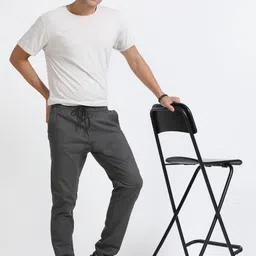 THE BEETEL HOUSE Men Relaxed Linen Traveller Trousers image 5
