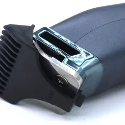 QGS 3in1 D Chargeable Powerful Nose Trimmer Beard Moustache Hair Trimmer Foil Shaver Fully Waterproof Grooming Kit 320 min Runtime 4 Length Settings image 2