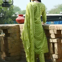 DIVASTRI Women Ethnic Motifs Printed Cotton Kurta with Trousers & Dupatta image 3