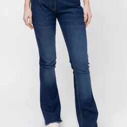 7OUNCE Women Low-Rise Light Fade Stretchable Bootcut Jeans-image-14
