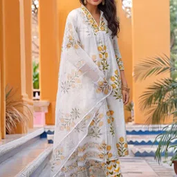 GoSriKi Floral Printed V-Neck Straight Kurta & Trousers With Dupatta image 4