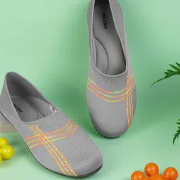 WALKWAY by Metro Women Printed Slip-On Sneakers image 1