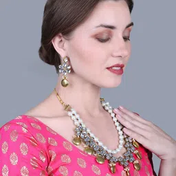 Dhivara Copper-Plated Kundan Stone-Studded Jewellery Set image 4