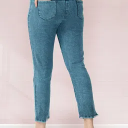 Ira Collections Women Comfort Mid-Rise Mildly Distressed Light Fade Stretchable Jeans image 3