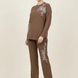 Wineberry Women T-shirt with Trousers image 3
