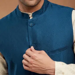 Fabindia Geometric Printed Mandarin Collar Sleeveless Nehru Jacket image 3