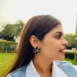 FIMBUL Floral Studs Earrings image 3