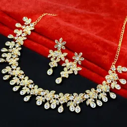 Women Click Stone-Studded Necklace & Earrings Set image 1