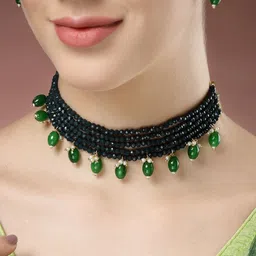 Sangria Women Green Artificial Beads Multi Layered Necklace With Drop Earring image 3