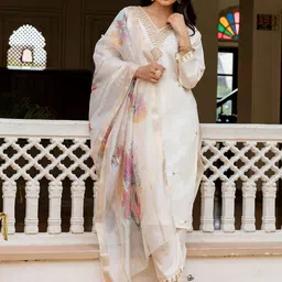 J.KANJI Ethnic Motifs Embroidered Beads and Stones Kurta With Trousers & Dupatta-picture-37