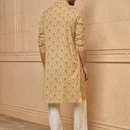 Tasva Men Ethnic Motifs Printed Kurta with Pyjama image 4