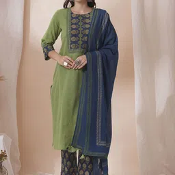 KAMI KUBI Women Floral Printed Cotton Kurta with Trousers & Dupatta-picture-28