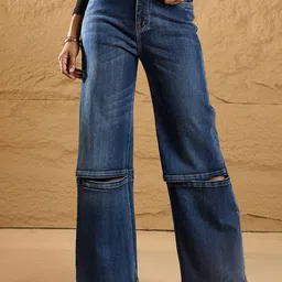 SASSAFRAS Women Straight Fit High-Rise Slash Knee Light Fade Stretchable Jeans-picture-38