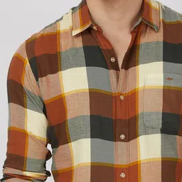 mufti Men Slim Fit Checkered Spread Collar Casual Shirt image 4