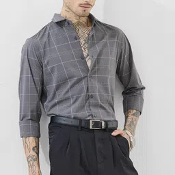snitch Men Slim Fit Checkered Spread Collar Casual Shirt image 3