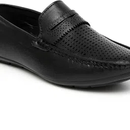 knoos Loafers For Men image 2