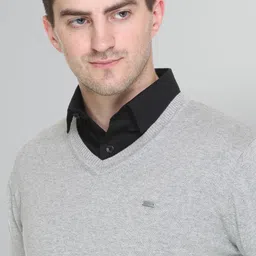 godfrey Men Solid V Neck Grey Sweater image 2