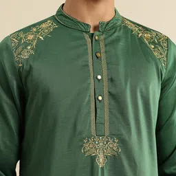 house of pataudi Men Floral Print Polyester Straight Kurta image 2