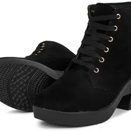 theme united Boots For Women image 2