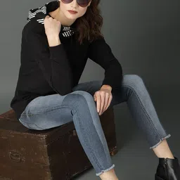 roadster Women Full Sleeve Solid Hooded Sweatshirt image 4